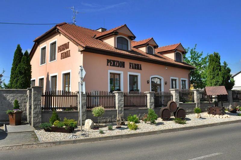 Penzion Farma Ледніце Екстер'єр фото